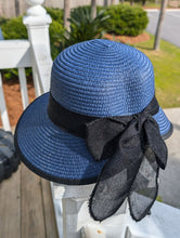 Load image into Gallery viewer, Flat back Sun Bonnet
